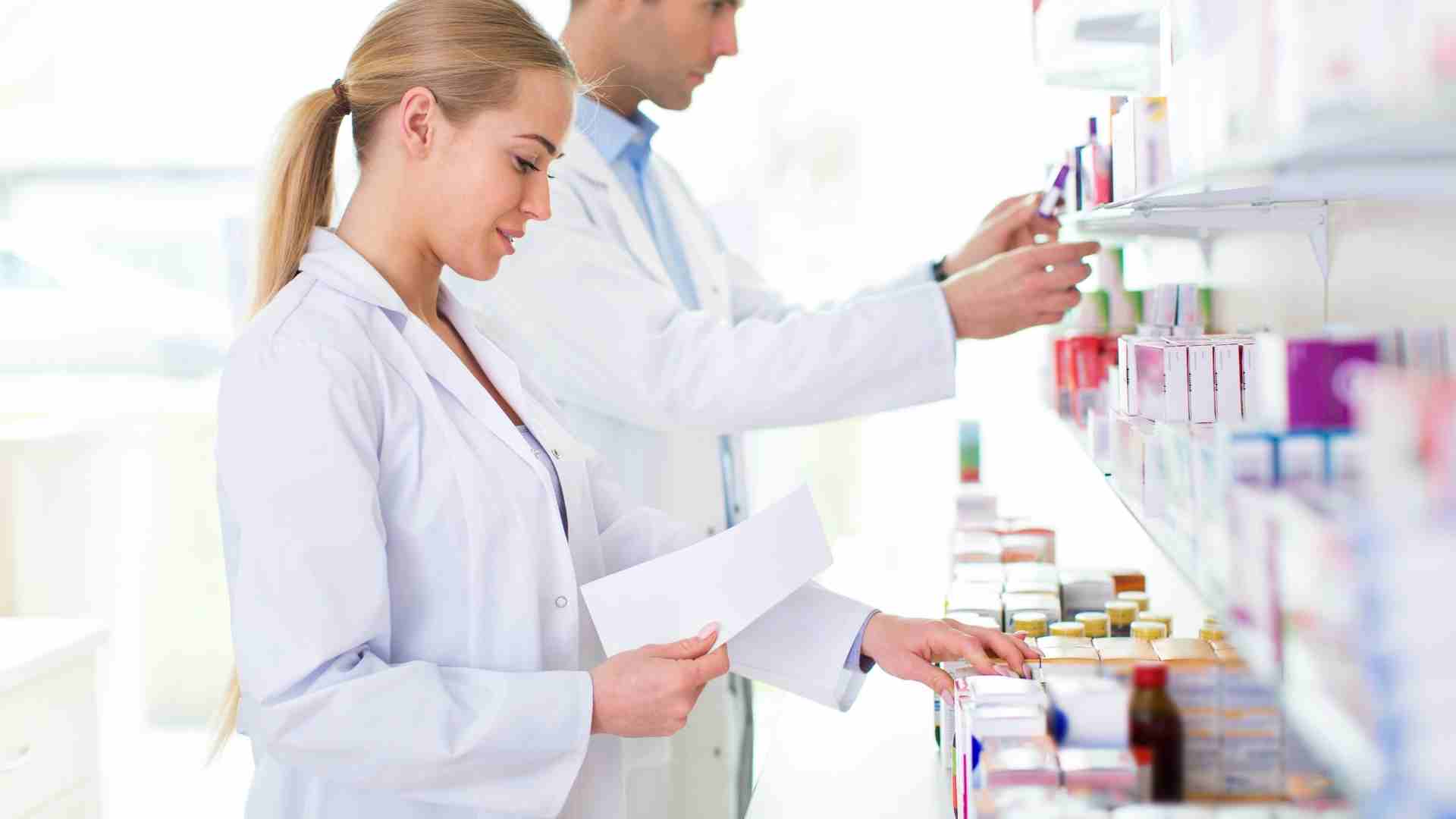 fiche métier pharmacien