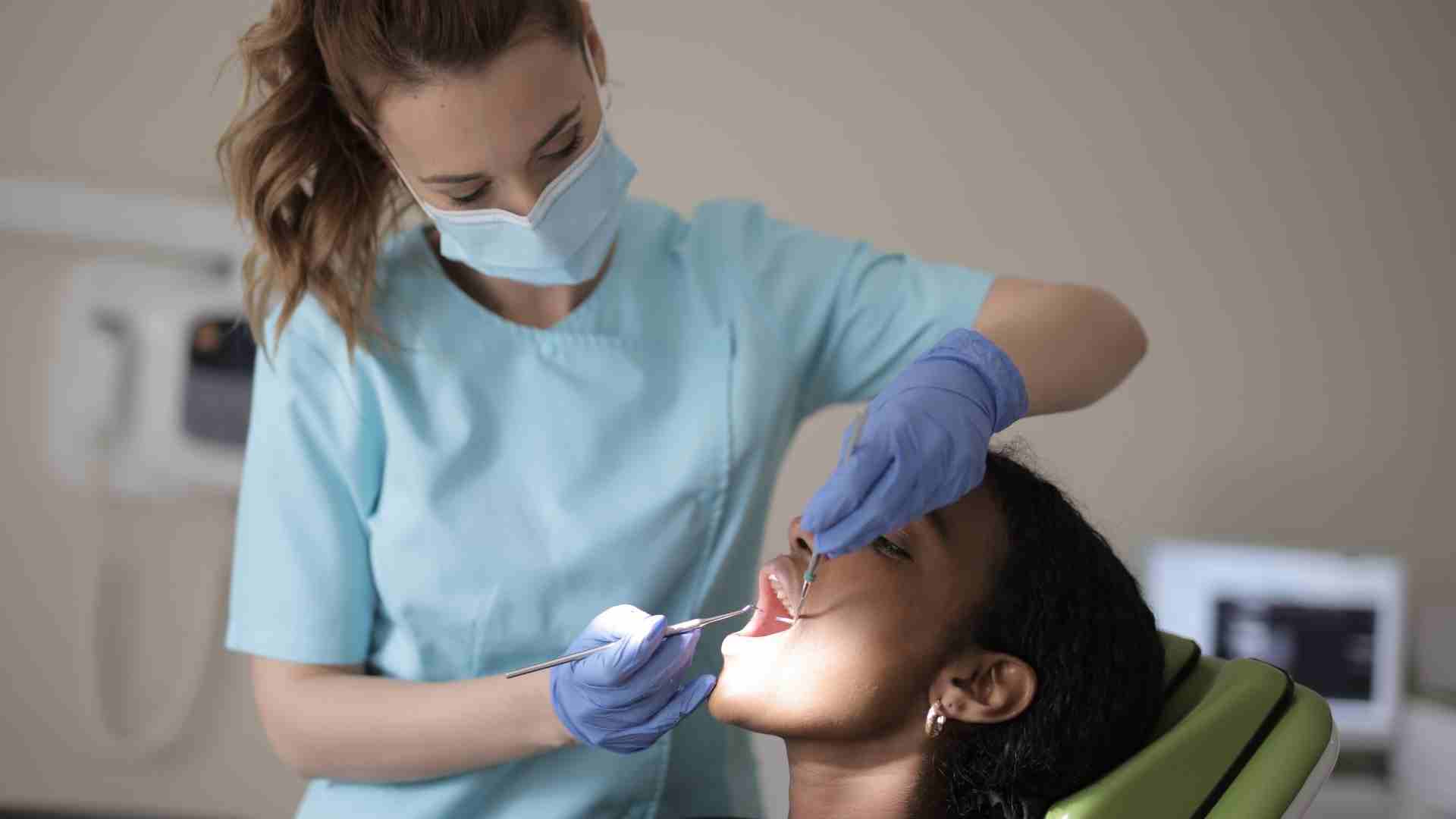 fiche métier dentiste